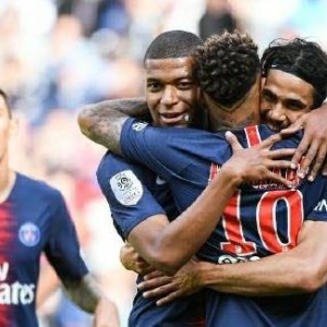  巴黎圣日耳曼刷新法甲连胜历史新高度