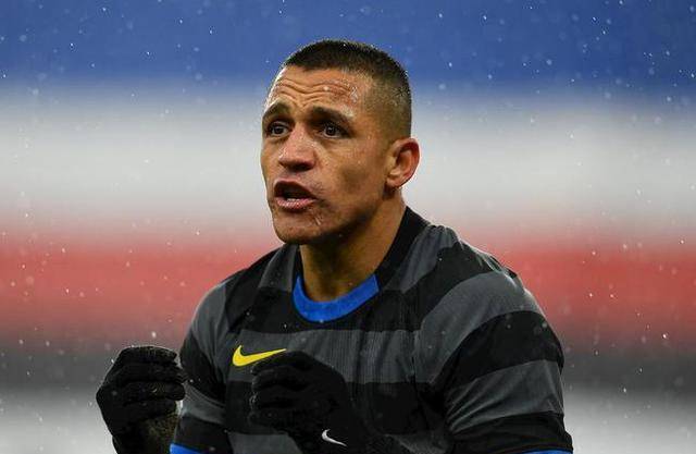  国际米兰旧将反戈一击助恩波利爆冷取胜  