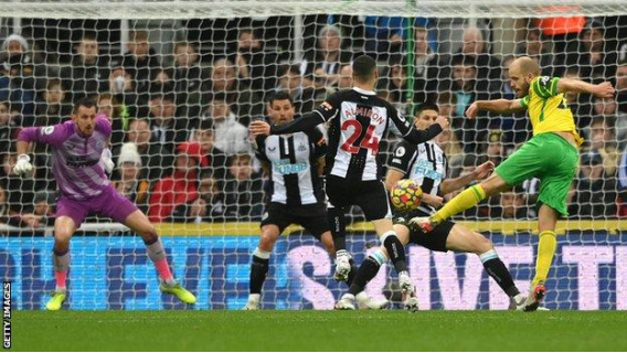  特鲁瓦,保级路上艰难,战平,克莱蒙暂喘息  